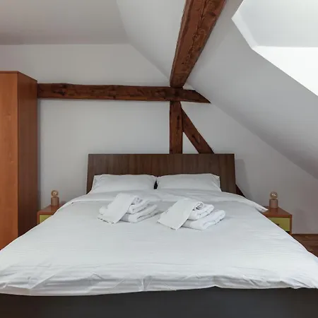 Prenociste Omega Luxury Oda ve Kahvaltı