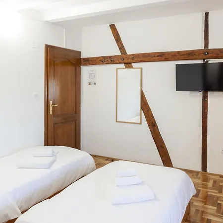 Oda ve Kahvaltı Prenociste Omega Luxury Čačak