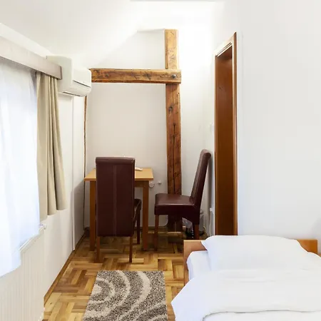 Prenociste Omega Luxury 3* Čačak