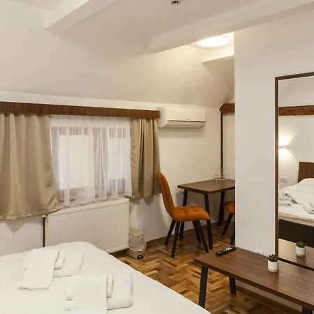 Oda ve Kahvaltı Prenociste Omega Luxury 3*