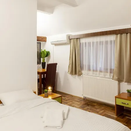 Prenociste Omega Luxury Oda ve Kahvaltı Čačak