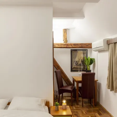 Prenociste Omega Luxury 3*