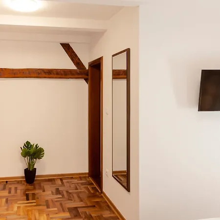 Prenociste Omega Luxury Oda ve Kahvaltı Čačak