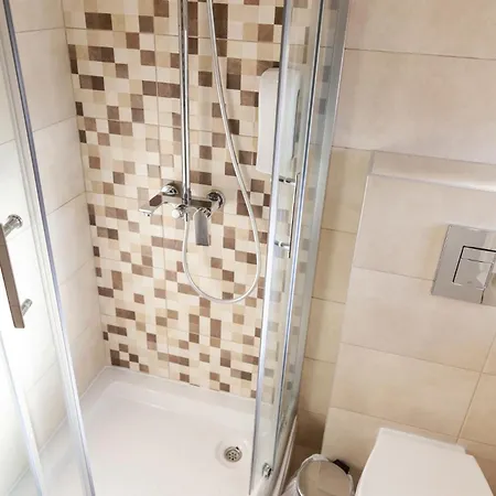 Prenociste Omega Luxury Oda ve Kahvaltı