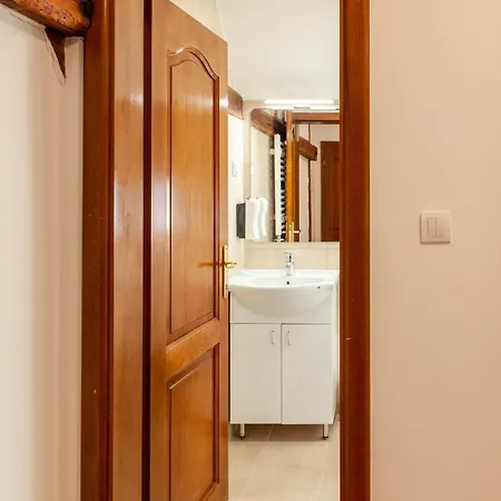 Bed & Breakfast Prenociste Omega Luxury Cacak